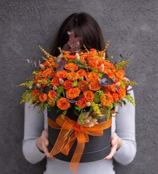 Turuncu Gül ve Kuru Çiçek Detaylı Premium Kutu Aranjman