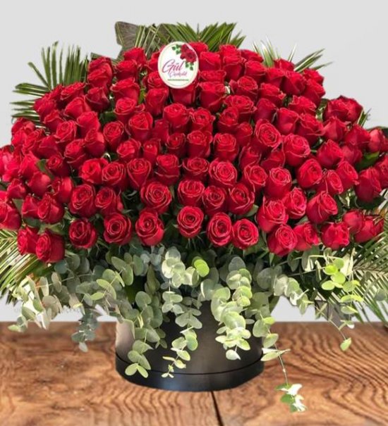 150 Kırmızı Gül Aranjmanı