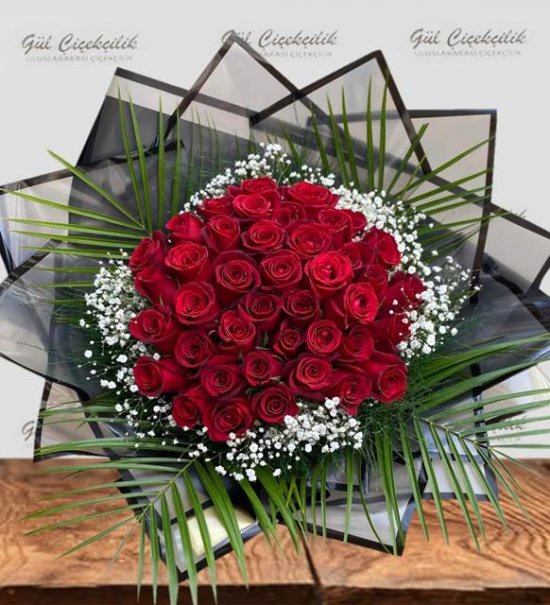VİP 41 Kırmızı Gül Buketi 
