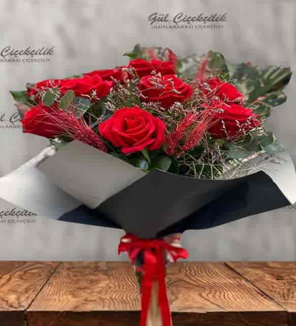 9 GÜL BUKETİ