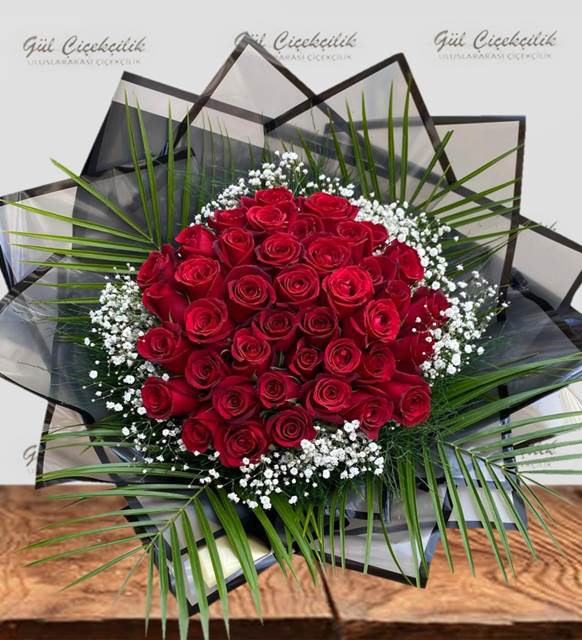 VİP 41 Kırmızı Gül Buketi 